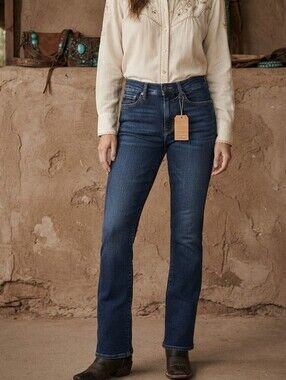 Levi's Shaping Bootcut Jeans Women's Size 27 Stretch Denim NWT Classic Fit